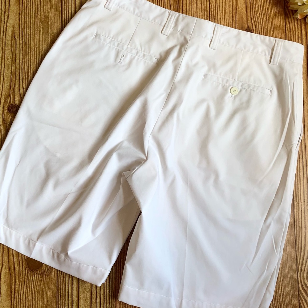Golf shorts - Picture 2 of 3
